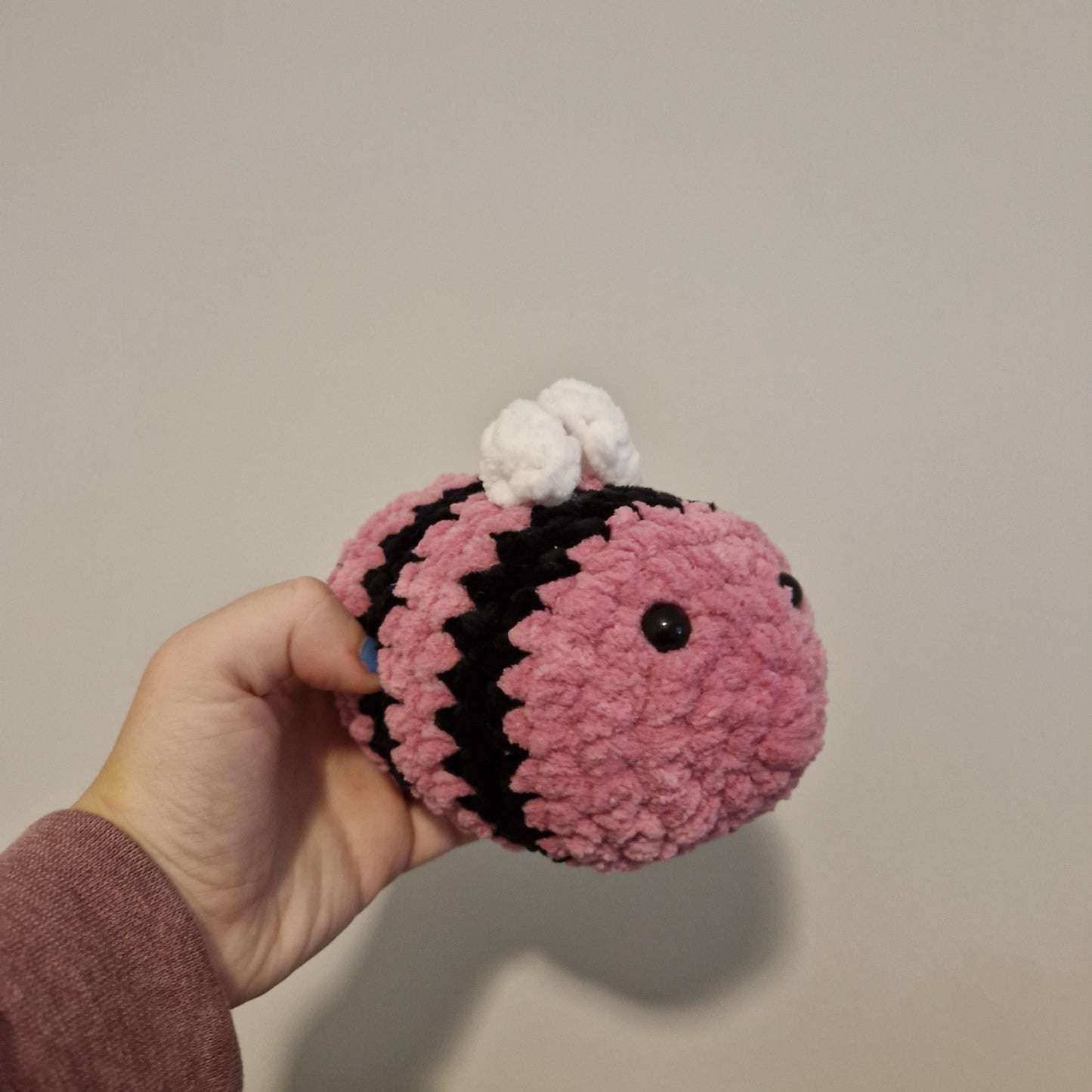 Dusty pink chenille crochet bumble bee