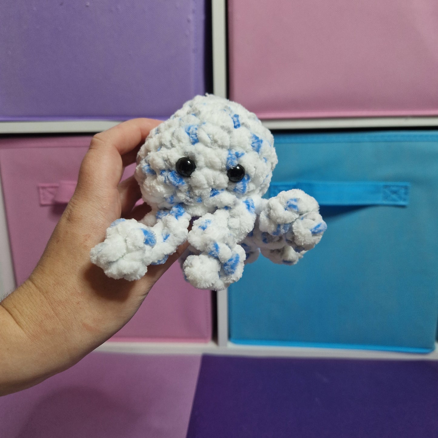 Blue and white floral chenille crochet octopus