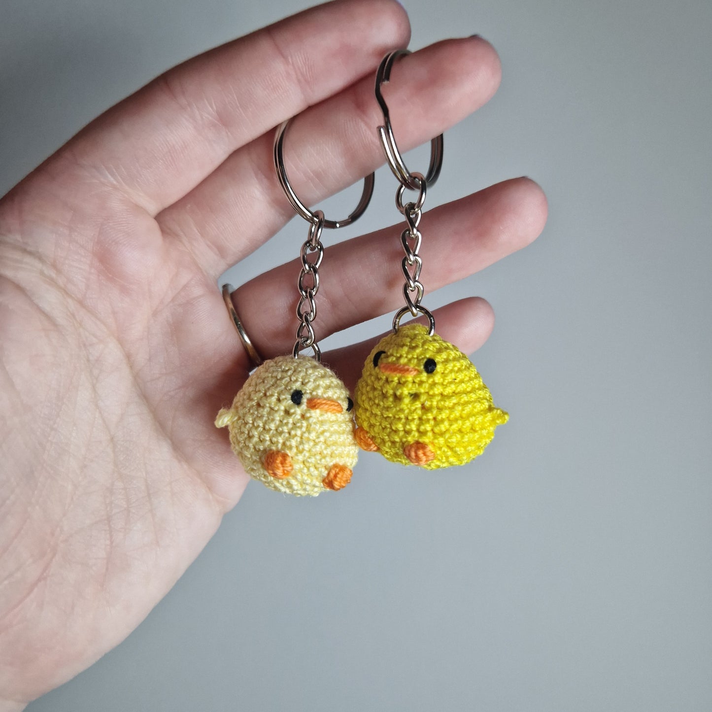 Light yellow Chick lace yarn micro crochet keyring