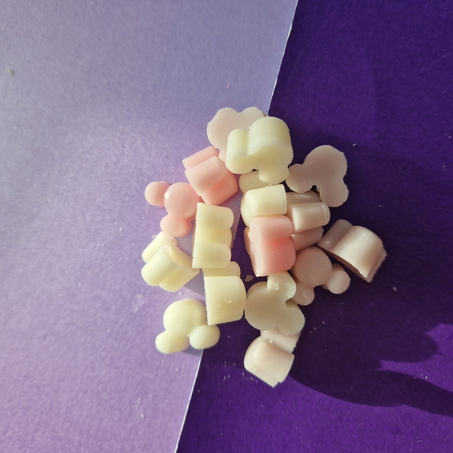 Frosted Cranberry mini mouse melts soy handpoured wax melt