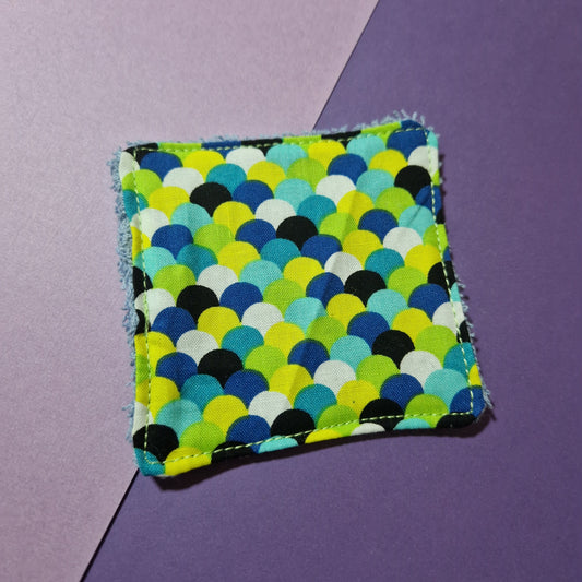 Scales reusable Terry towelling wipe