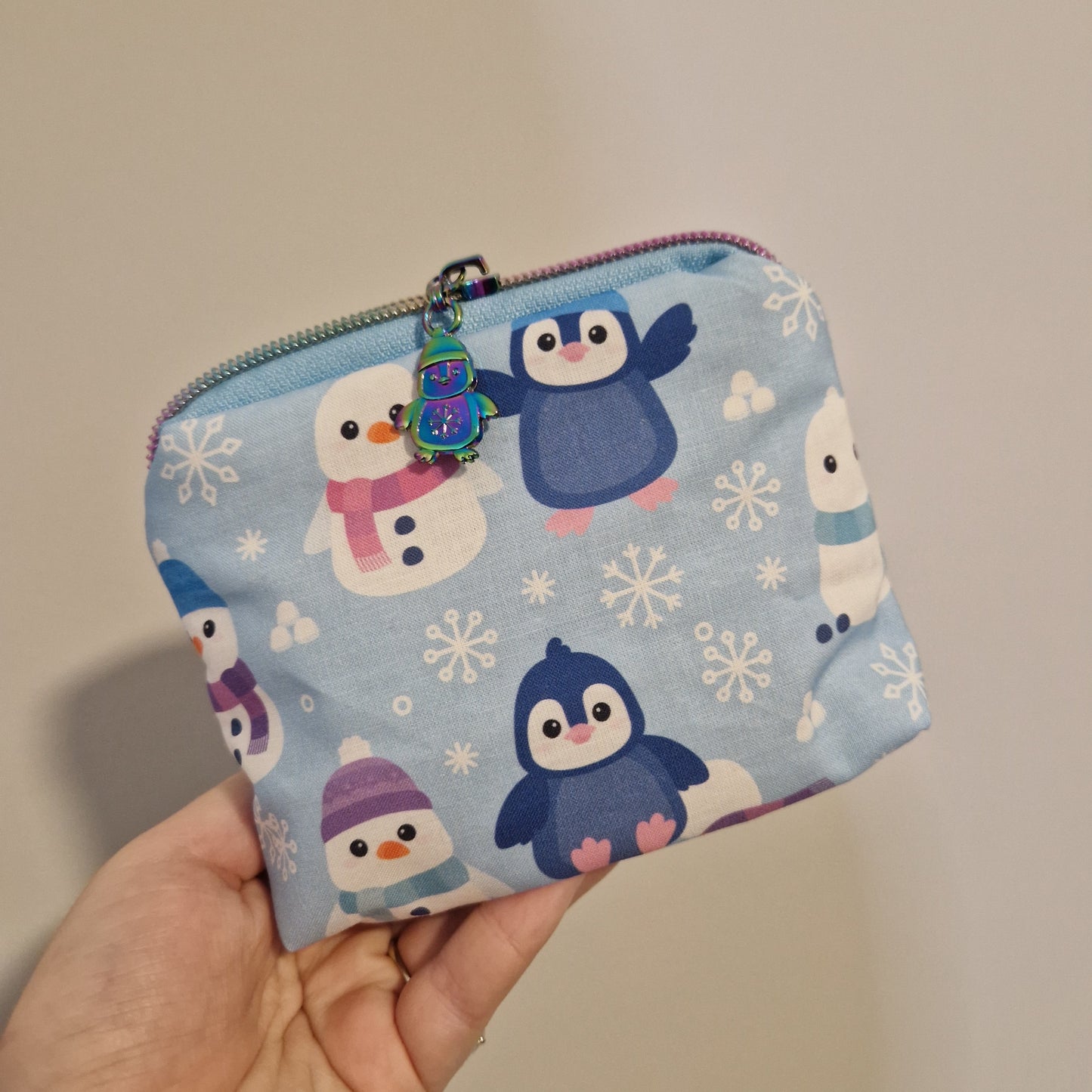 Cosy Penguin mini triangle shaped pouch cosmetic bag with zipper pull
