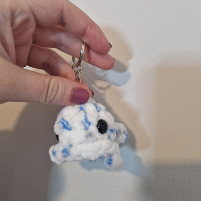 Blue and white floral mini whale chenille yarn crochet keyring