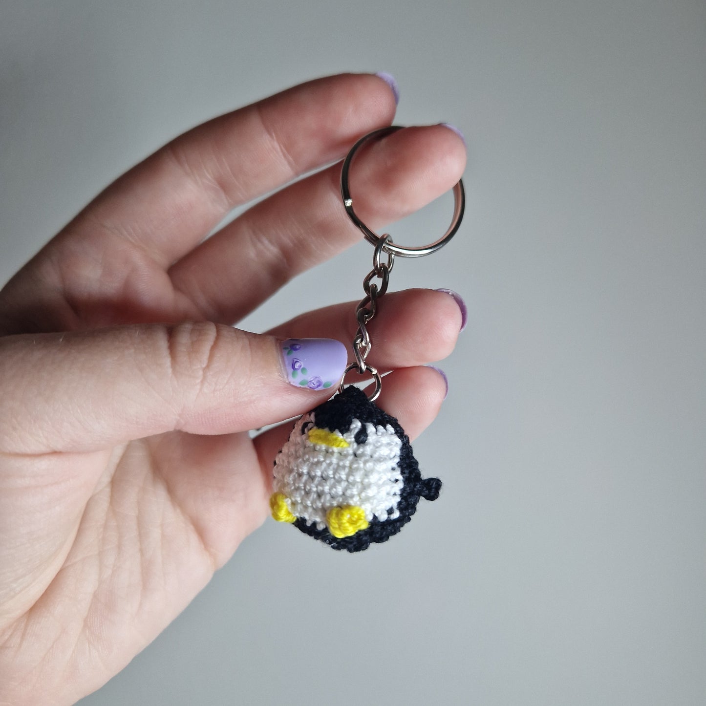 Penguin lace yarn micro crochet keyring