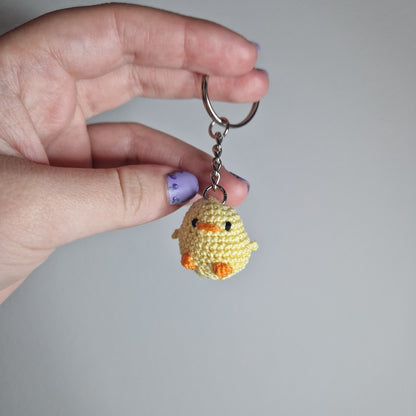 Light yellow Chick lace yarn micro crochet keyring