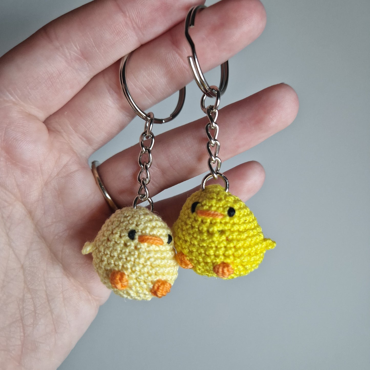 Light yellow Chick lace yarn micro crochet keyring