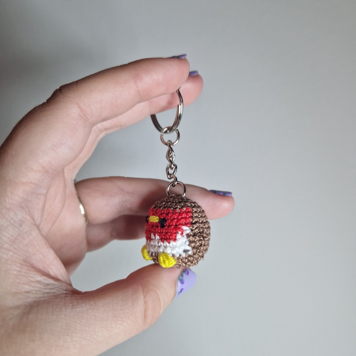 European Red Robin lace yarn micro crochet keyring