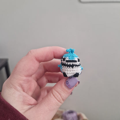 Blue Jay yarn micro crochet keyring