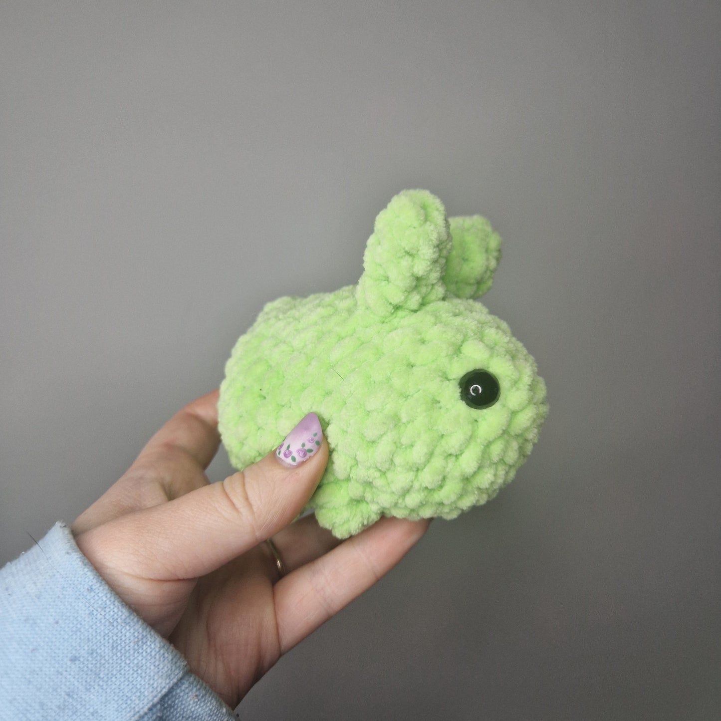 Bunny rabbit small crochet plushie