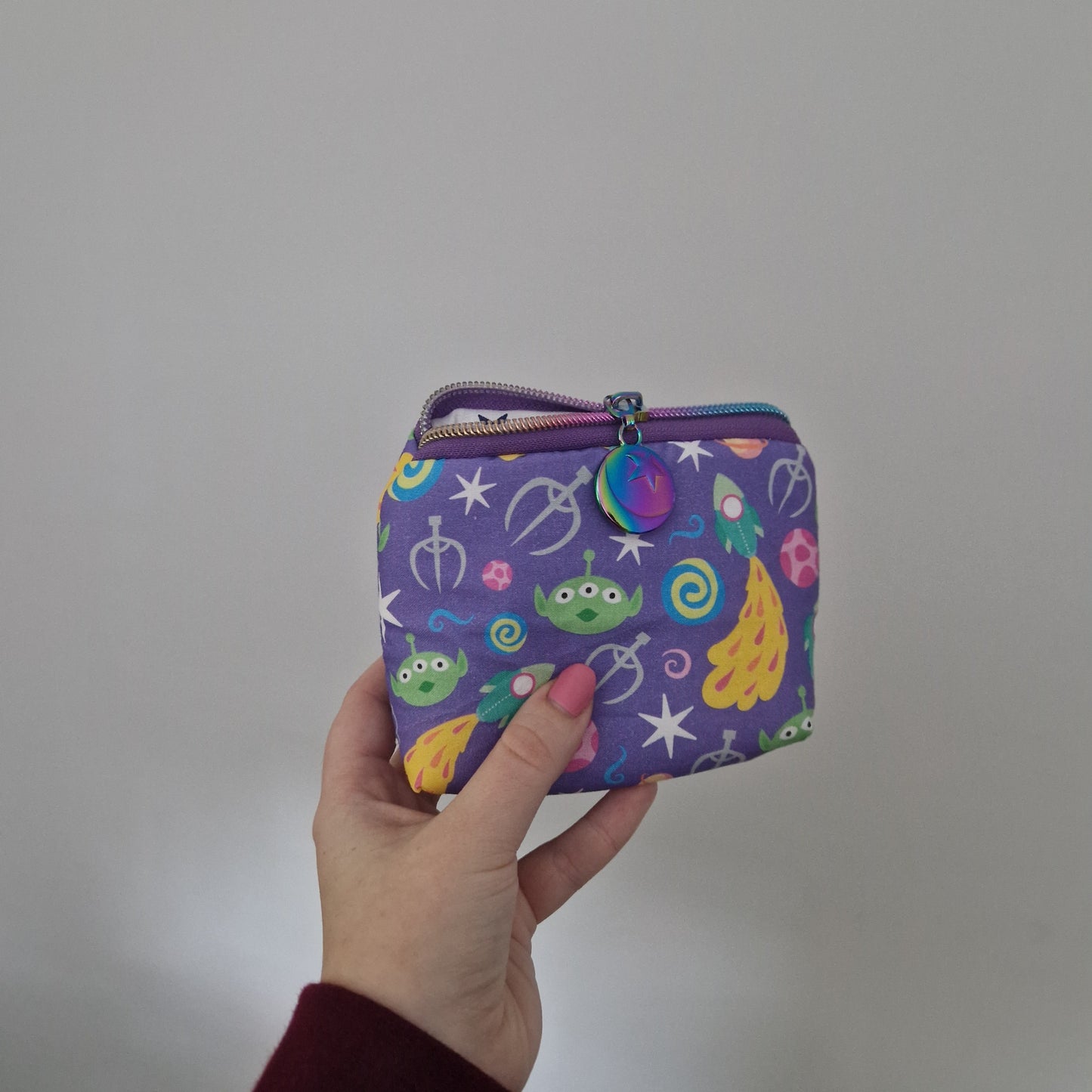 Alien mini triangle shaped pouch cosmetic bag with zipper pull