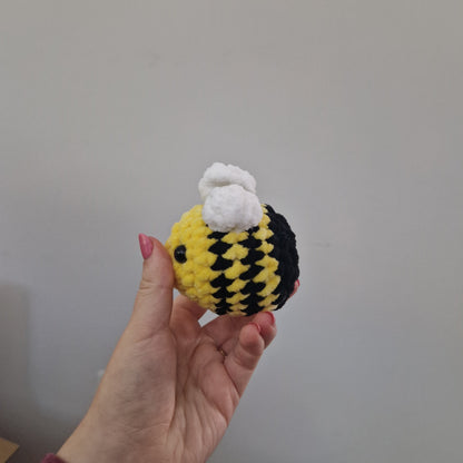 Light yellow bumble bee crochet plushie