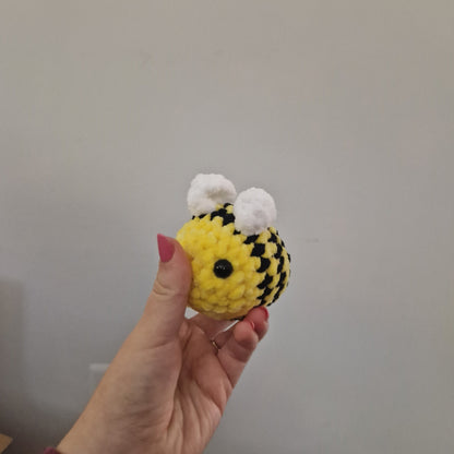 Light yellow bumble bee crochet plushie
