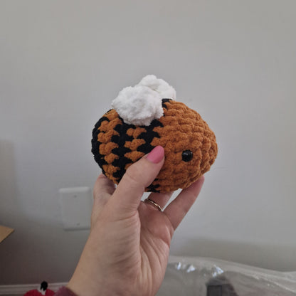 Golden yellow bumble bee crochet plushie