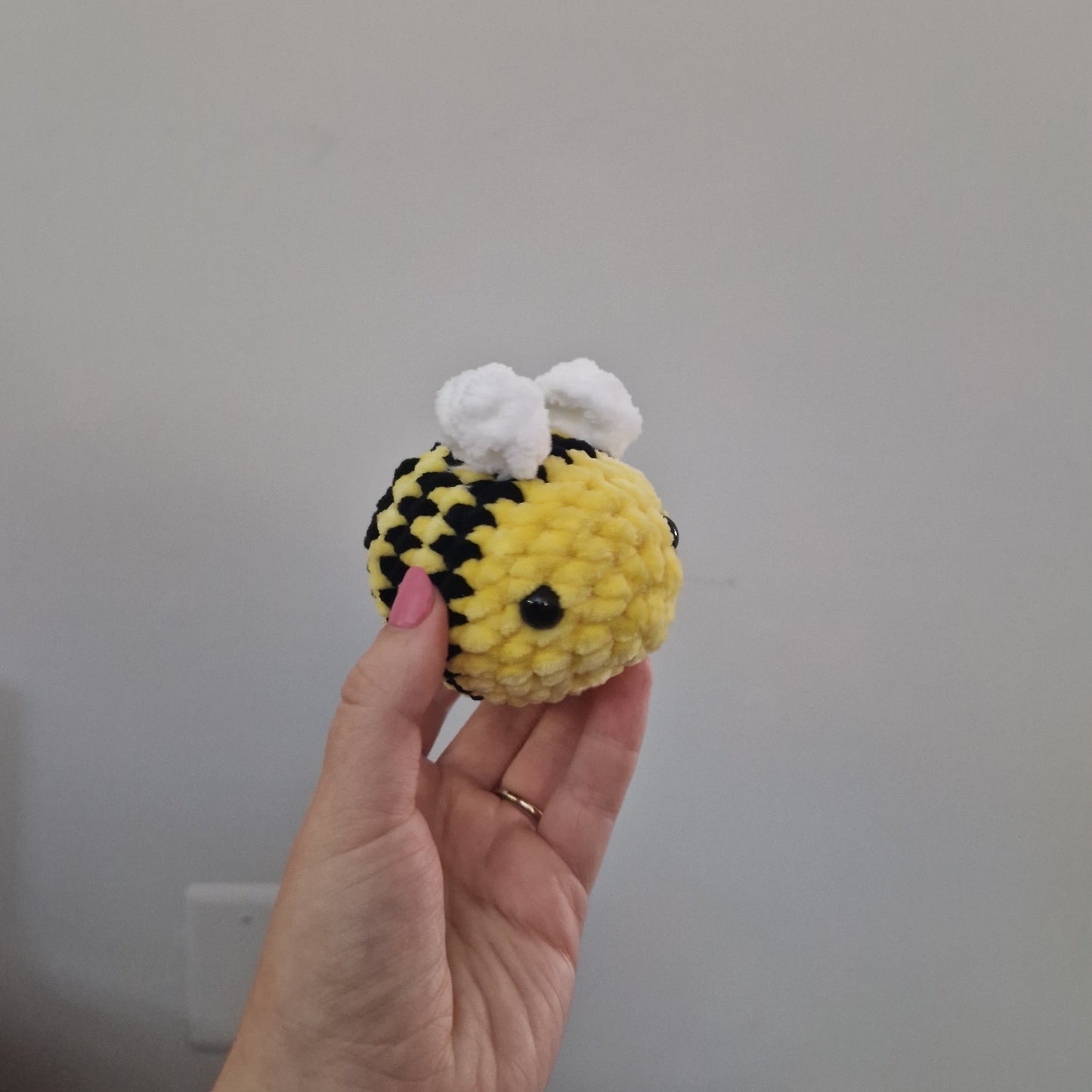 Light yellow bumble bee crochet plushie
