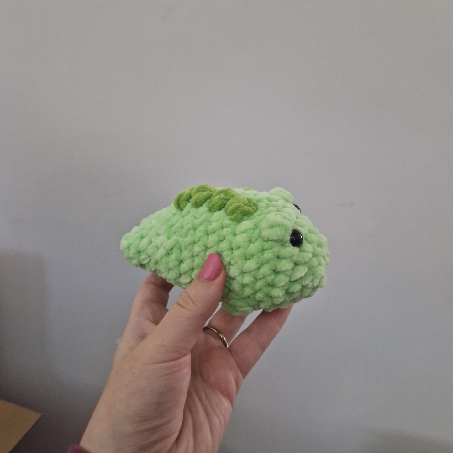 Light green alligator / crocodile crochet plushie