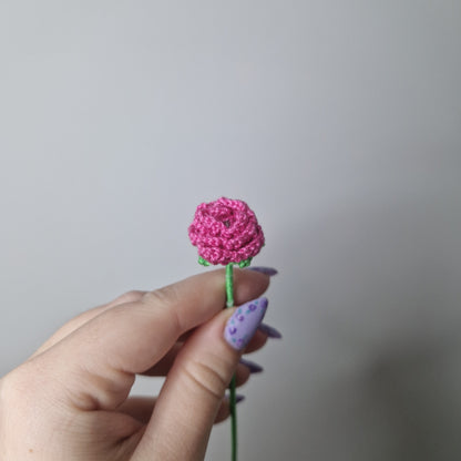 Small rose microcrochet stem